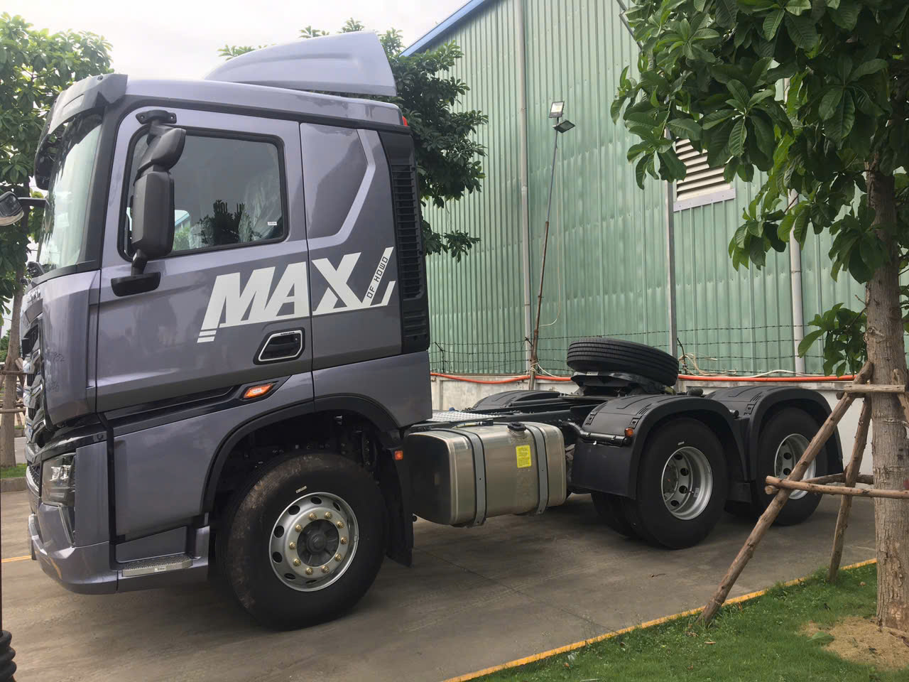 ĐẦU KÉO HOWO MAX